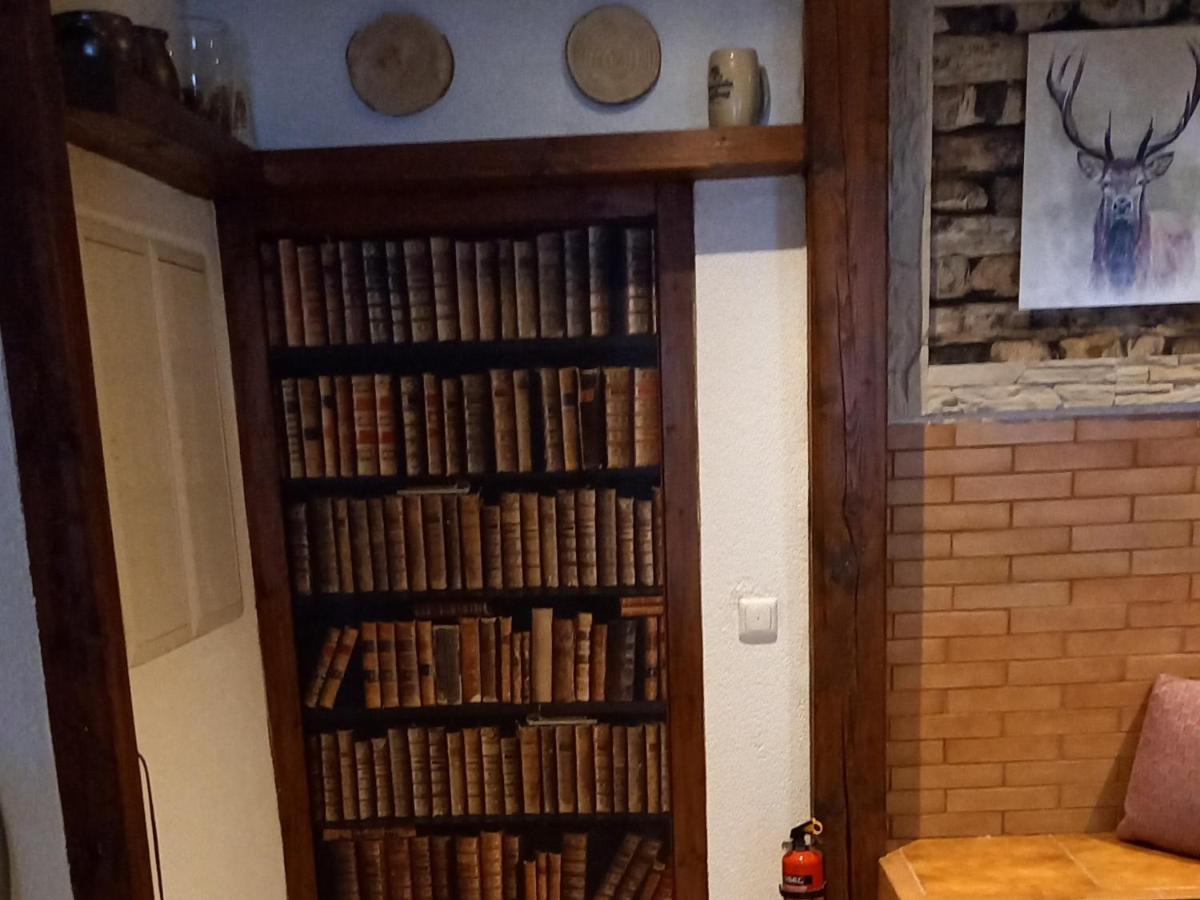 Monteur- Und Ferienwohnung Waldrauschen Fehrenbach エクステリア 写真