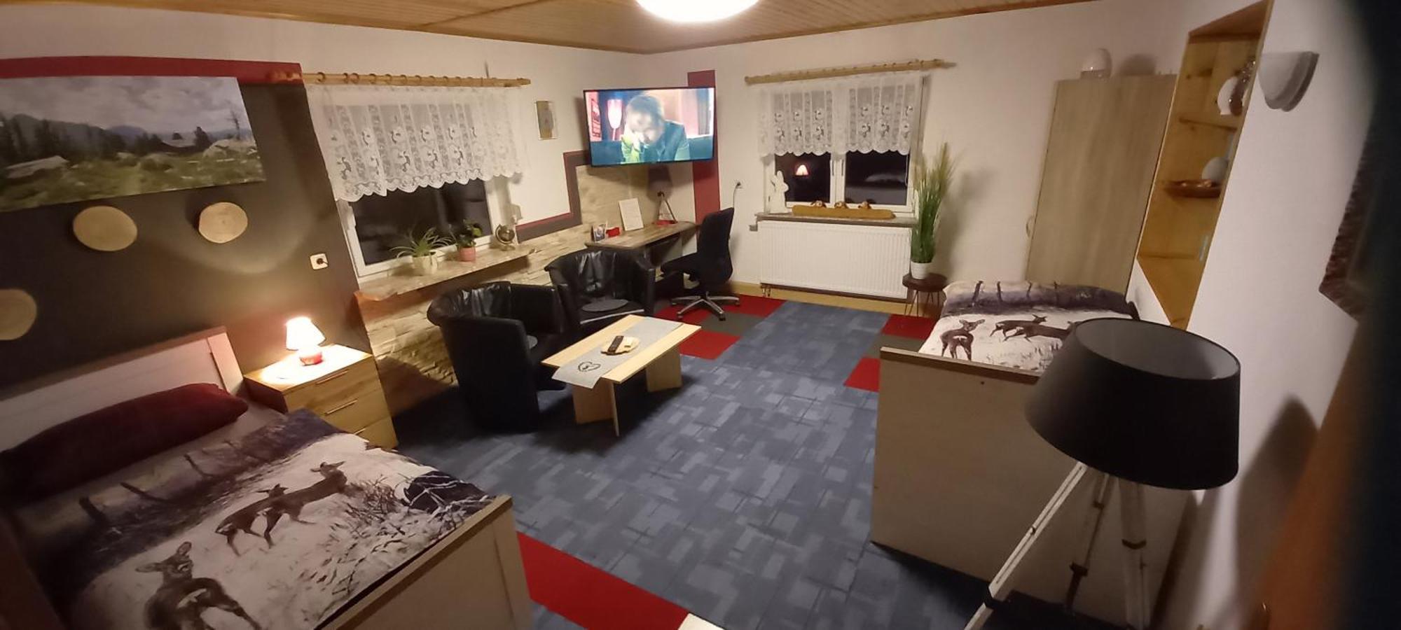 Monteur- Und Ferienwohnung Waldrauschen Fehrenbach エクステリア 写真