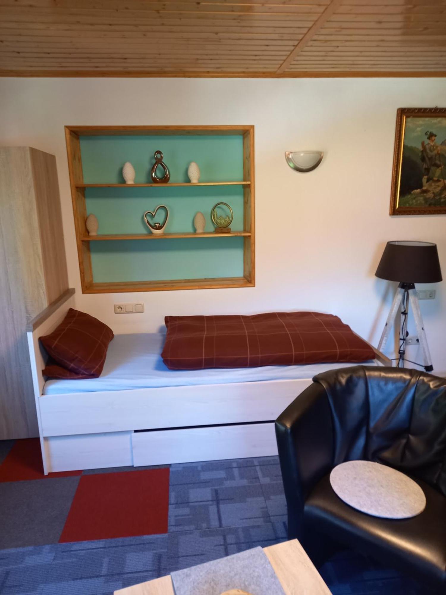 Monteur- Und Ferienwohnung Waldrauschen Fehrenbach エクステリア 写真