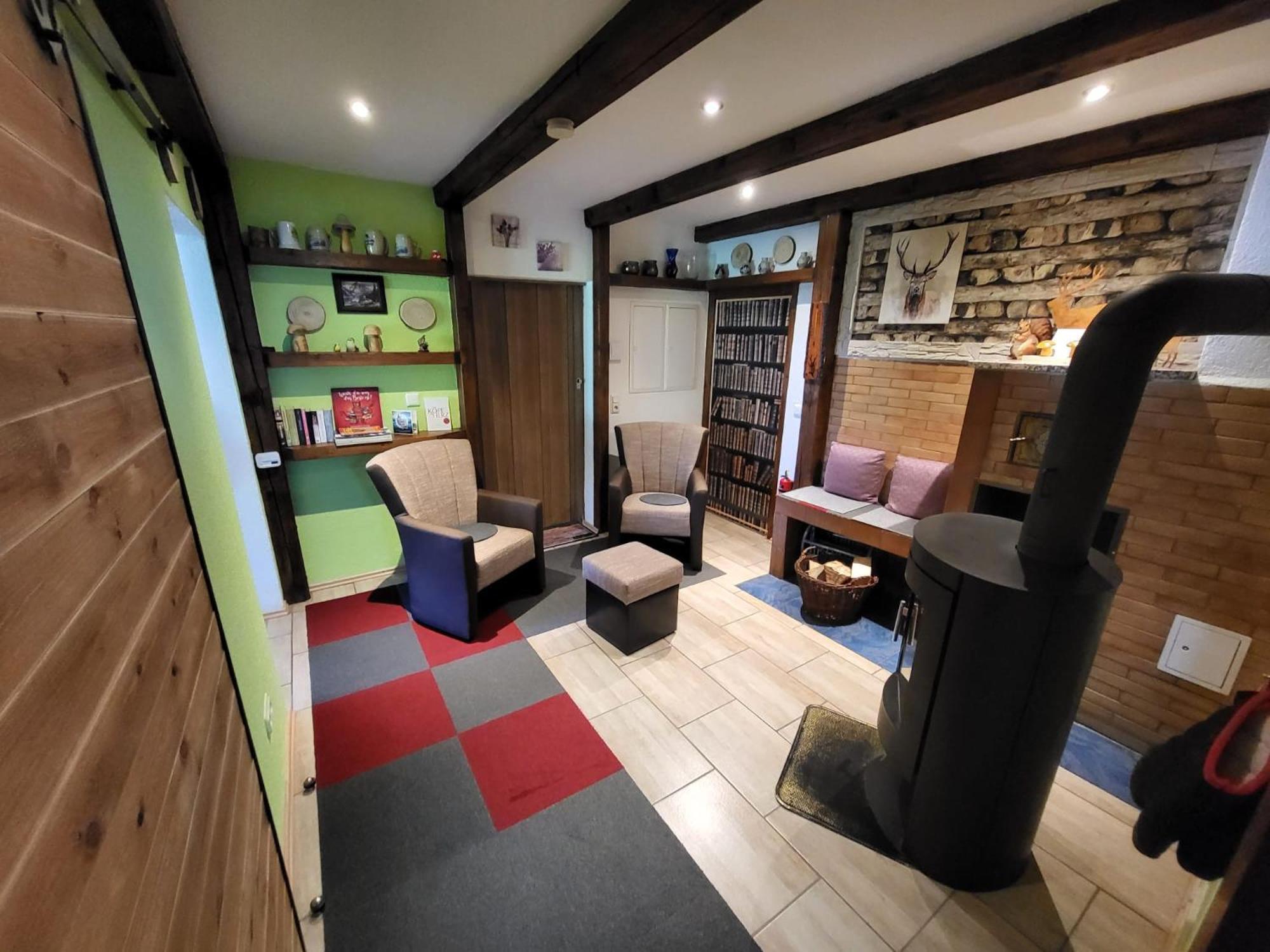 Monteur- Und Ferienwohnung Waldrauschen Fehrenbach エクステリア 写真